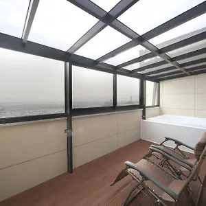 Cube Hotel