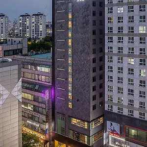 Aank Guwol Hotel
